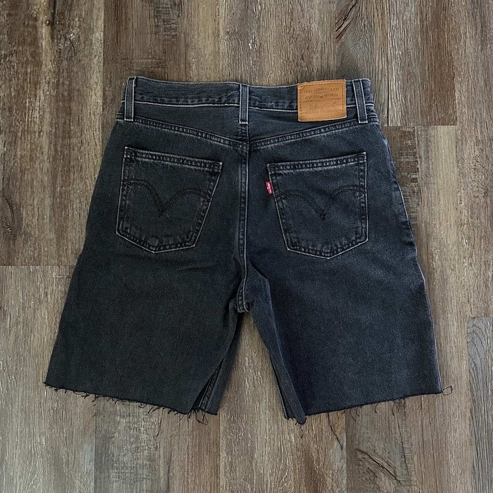 Levi’s Dad Jean Cut-offs